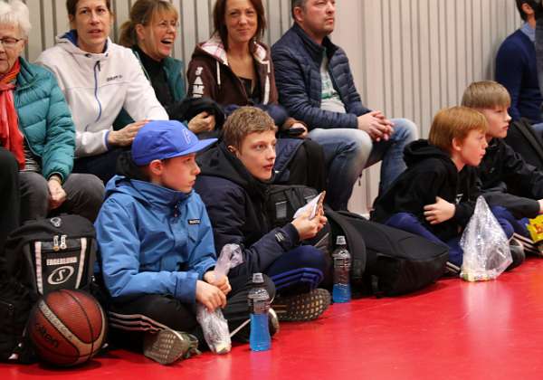 B05 - 3 - GBBK - HNMKY (58 - 44)